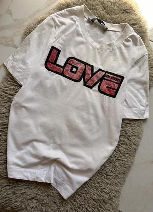 Футболка женская от love moschino