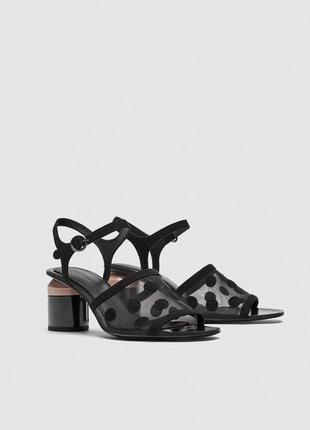 Летние босоножки на кольца zara