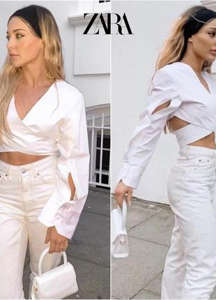 Укорочена блуза топ із вирізами та заходом zara