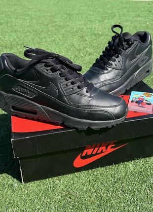 Жіночі шкіряні кросівки nike air max 90 black