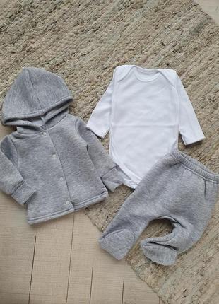 Теплий костюм на малиша з 3 предметів боді, кофтинка і штанці