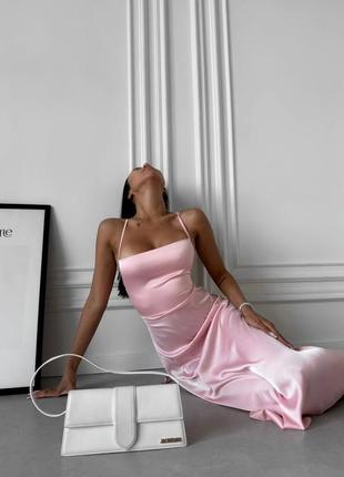 Женское нежное платье