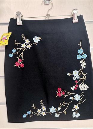 Ошатна дитяча спідниця з вишивкою та червоним поясом, р 40, 42,46