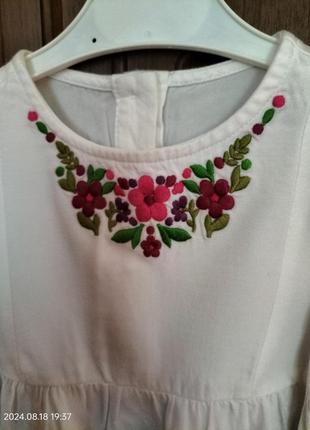 Вишиванка для дівчинки на 2-3роки