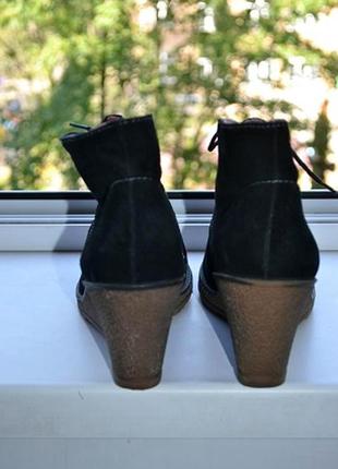 👢замшеві черевики ботильйони на танкетці тм 'tamaris' р-р 40 (25,8 см)5 фото