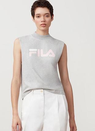 Стильная майка с проймами от fila
