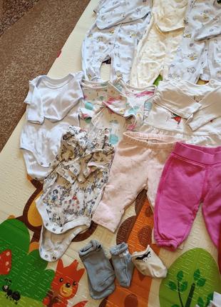 Одежда для младенцев 56-62-68-74 + 12 памперсов в подарок..цена за все 20 вещей+ 3 пары царапок+ 3 пары носчков5 фото