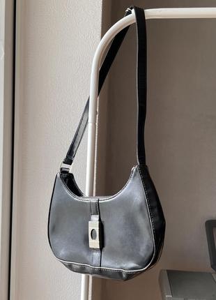 Лакова глянсова чорна міні сумочка сумка багет маленька3 фото