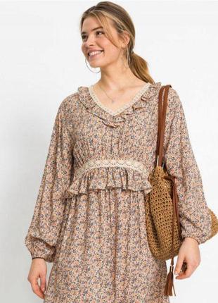 Ефектне плаття cream&ronge