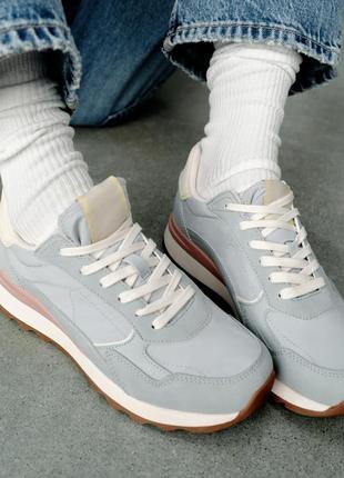 Стильні кросівки від zara