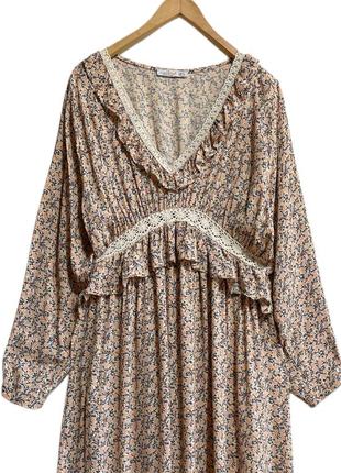 Ефектне плаття cream&ronge