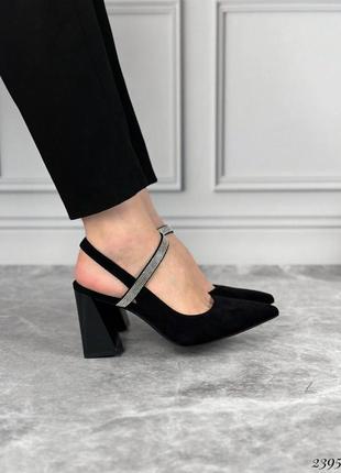 Женские черные замшевые туфли на каблуке5 фото