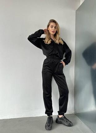 Велюровый костюм