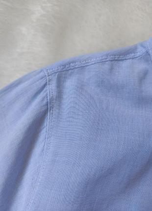 Женская голубая короткая рубашка блуза кроп топ с баской длинный рукав вырез декольте gap9 фото