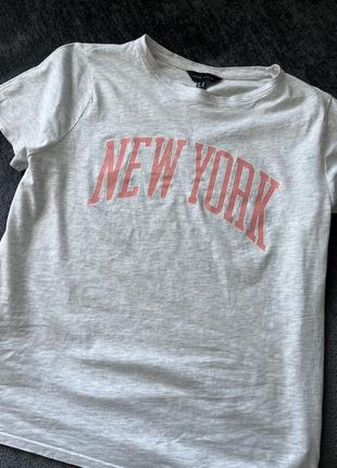 Серая футболка new york