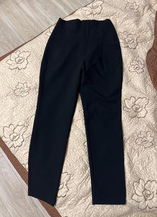 Штаны брюки женские zara черные стильные модные классические элегантные трендовая модель2 фото