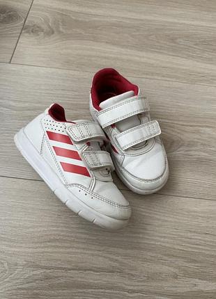 Кросівки adidas розмір 8, устілка 15см