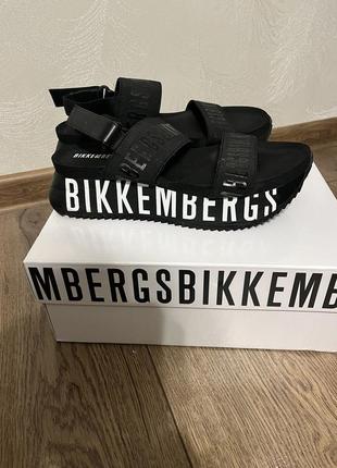 Bikkembergs босоніжки