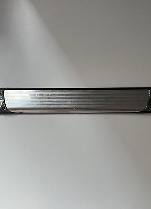 Накладка порогу права задня skoda superb 12-20 3t0853542