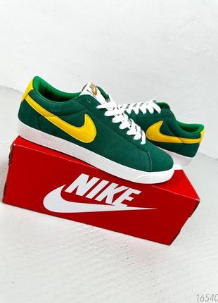 Натуральные замшевые зеленые кроссовки мужские nike blazer low pro green