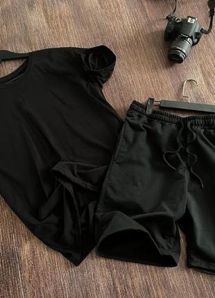 Базовий літній комплект футболка і шорти