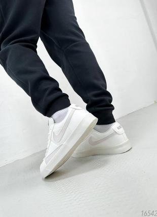 Белые кроссовки мужские nike blazer low white swoosh7 фото