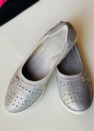 Туфлі шкільні