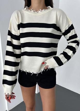 Светр в смужку