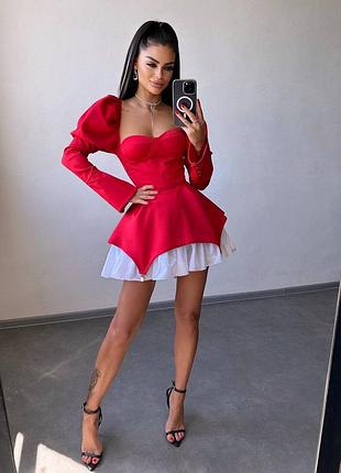 Платье с чашечками и элементами корсета