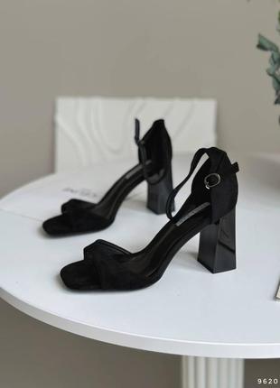 Женские замшевые, черные, стильные и качественные босоножки на каблуке. от 37 до 40 гг. 9620 мм2 фото