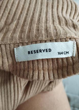 Бежевий светр в рубчик з високою горловиною4 фото