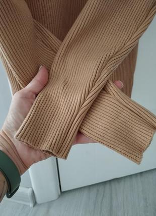 Бежевий светр в рубчик з високою горловиною3 фото