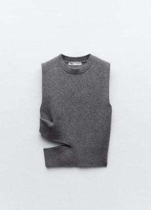 Трикотажный жилет с вырезом zara