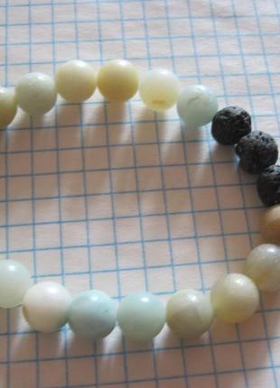 Браслет на резинке из лавы и амазонита