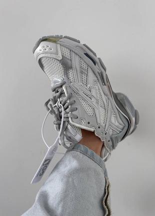 Жіночі кросівки у стилі balenciaga 
runner trainer white / silver premium6 фото