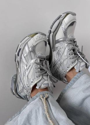 Жіночі кросівки у стилі balenciaga 
runner trainer white / silver premium4 фото