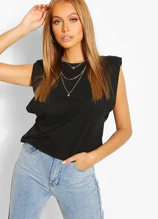 Черная футболка с рюкзаками boohoo