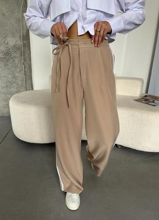 Женские брюки с лампасами из костюмной ткани, брюки с лампасами на весну лето4 фото