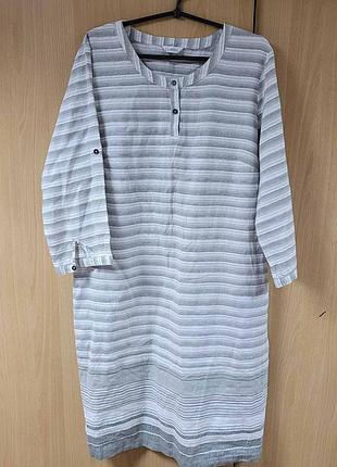 Платье льняное.