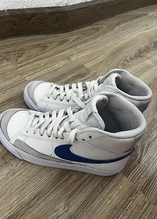 Кроссовки nike blazer