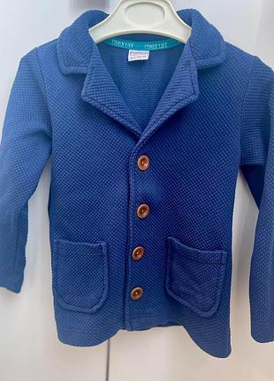 Костюм на мальчика 98р