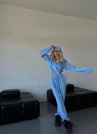 Жіночий велюровий спортивний оверсайз костюм джогери з високою посадкою і укорочена зіп кофта вільного крою з тракторною блискавкою