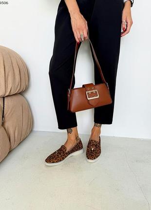 Крутые леопардовые замшевые лоферы