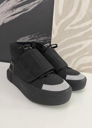 Кросівки kendall+kylie