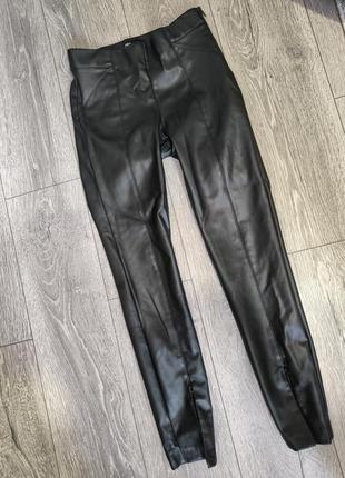 Кожаные брюки zara