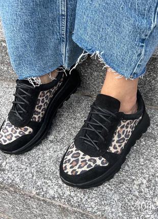 Женские замшевые кроссовки с леопардовой вставкой натуральная замша