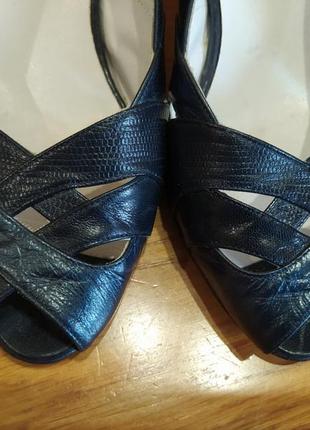 Босоножки кожа 100% италия