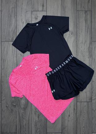 Жіночі спортивні шорти та футболки under armour