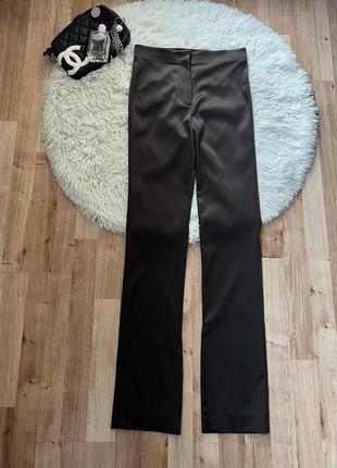 Брюки с разрезами