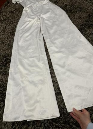 Комбинезон белый костюм брючный легкий с разрезами на ножке сексуальный4 фото
